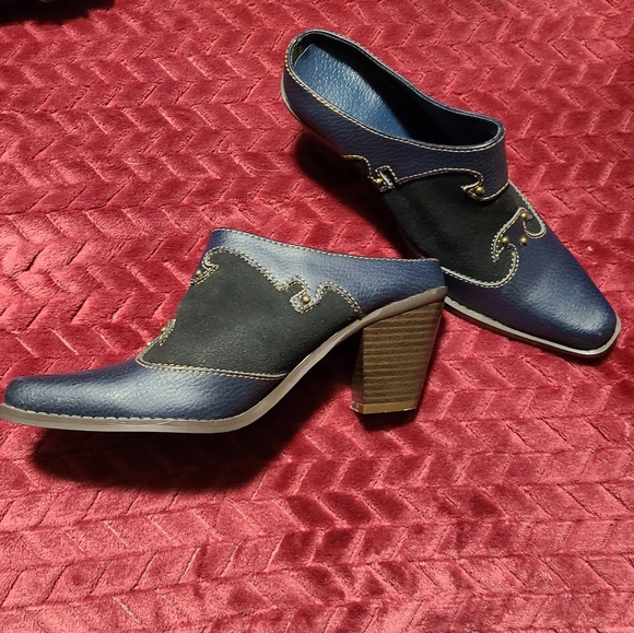 BLUE SUEDE SHOES! LoBR WOMEN'S SIZE 5 - Picture 6 of 10